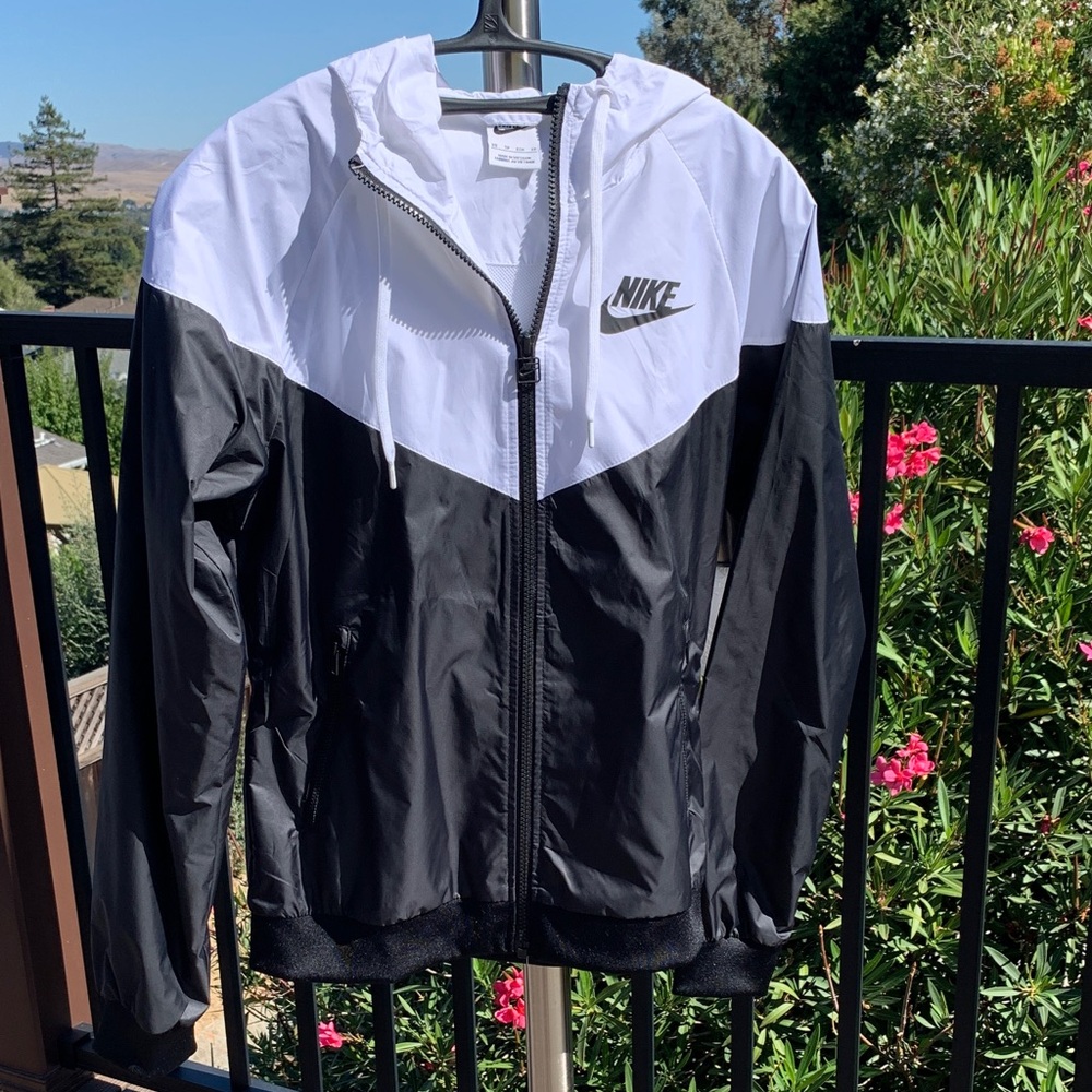 Nike Two-Tone Windrunner Jacket